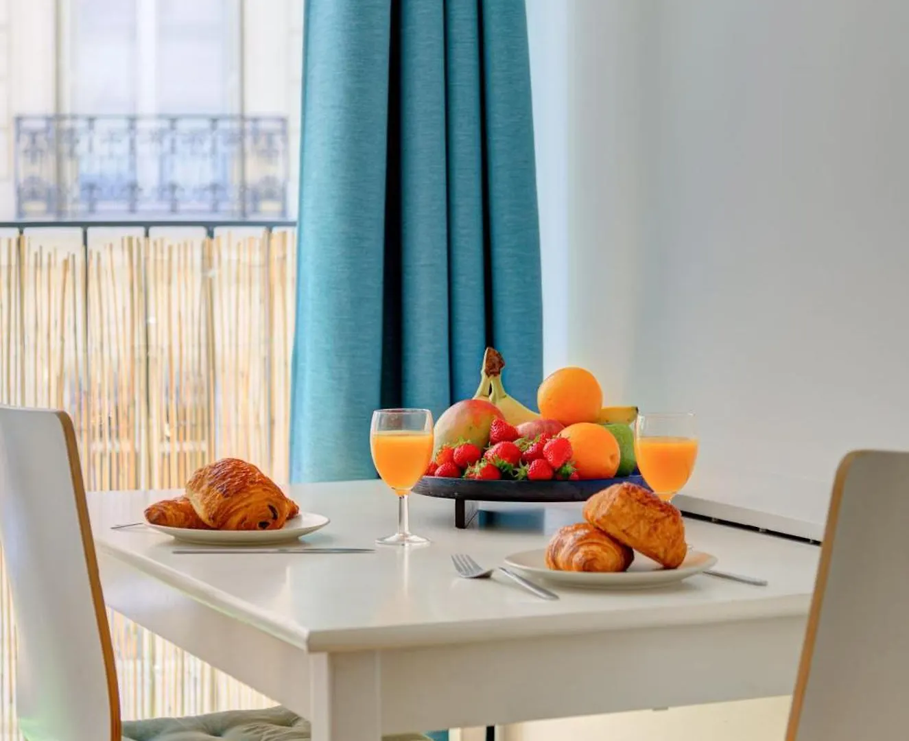 Apartment St Germain & Le Bon Marche With Balcony - Cityapartmentstay